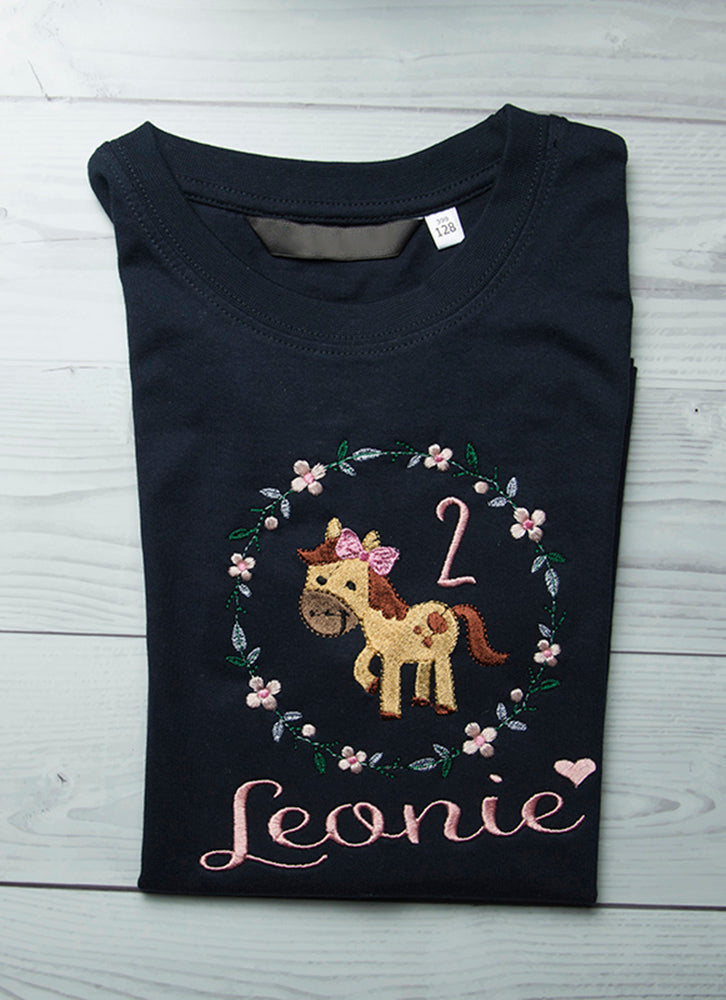 Kindershirt ,,Pony im Kranz" - HANDMADEATELIER