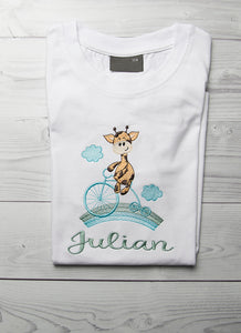 Kindershirt ,,Giraffe fährt Dreirad" - HANDMADEATELIER