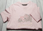 Lade das Bild in den Galerie-Viewer, Kindershirt ,,Elefantenfamilie&quot; - HANDMADEATELIER
